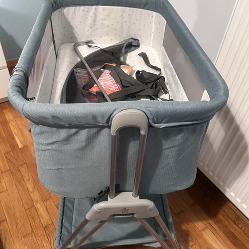 Bebé Stars Pearl Cradle like new, adjustable height, bed attachment