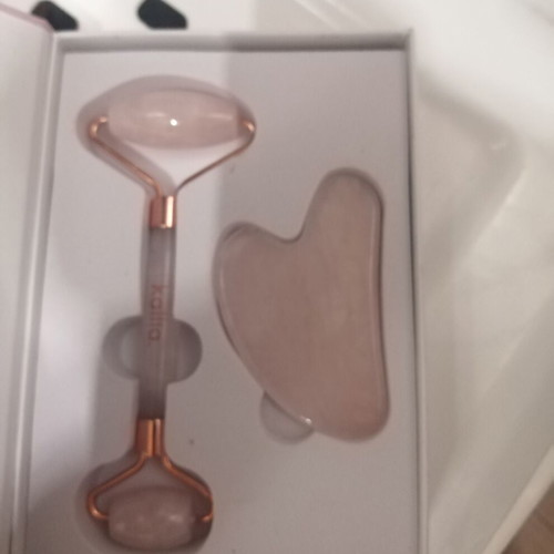 Rose Quartz Roller and Gua Sha set