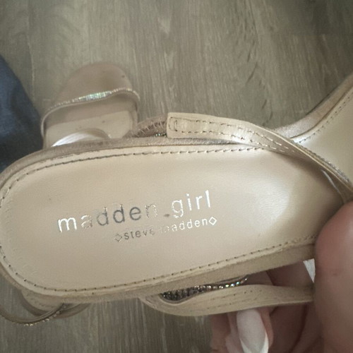 Steve Madden girl sandals with rhinestones, used, size 40, silver