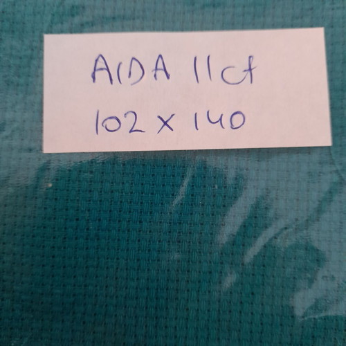 Ύφασμα Aida 11ct για κέντημα σε πράσινο και κόκκινο, πέντε κομμάτια σαν καινούργια