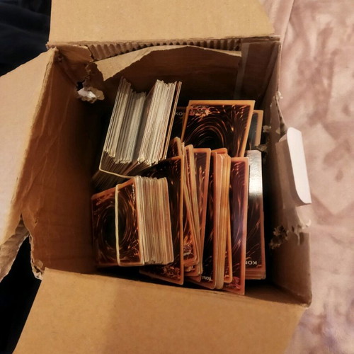 Yu Gi Oh card set like new, full box