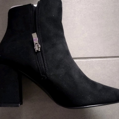Alta Moda black ankle boots with velvet texture, like new, size 36