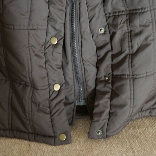 Unisex sleeveless jacket brown like new, size L