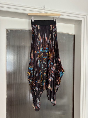 Zara asymmetric pleated skirt like new, size XS, multicolor