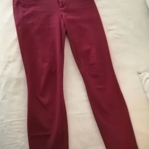 Gap women's pants burgundy like new, size 4R