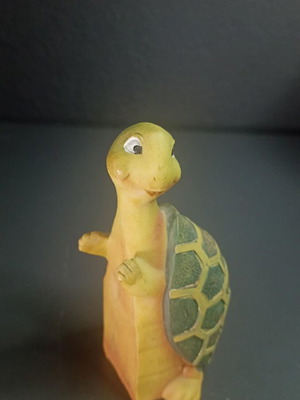 Decorative turtle like new, weight 95g