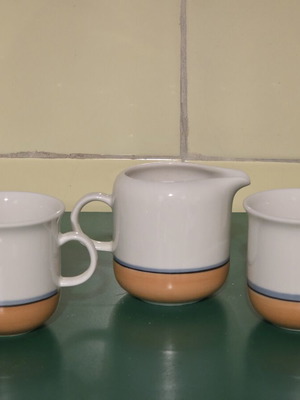 Arabia Finland Arctica Aprikos vintage set (2 cups & creamer)