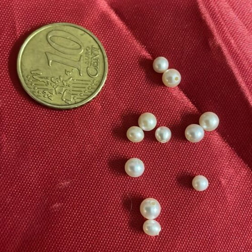 Genuine pearls new, pack of 11 with beautiful shine