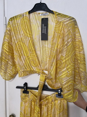 Summer set Dress2unDress new, yellow and gold crop top with skirt