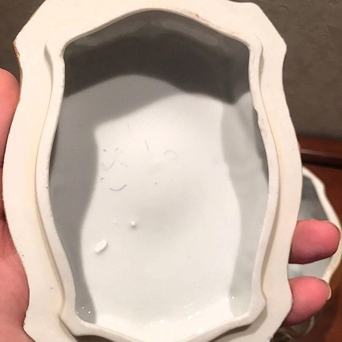 Vintage porcelain bonbonnière jewelry box used with wavy design
