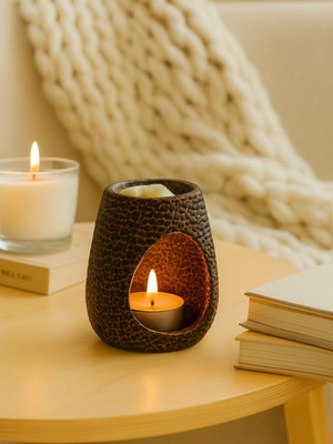 Ceramic Aromatherapy Burner new with embossed surface and dark brown speckles
