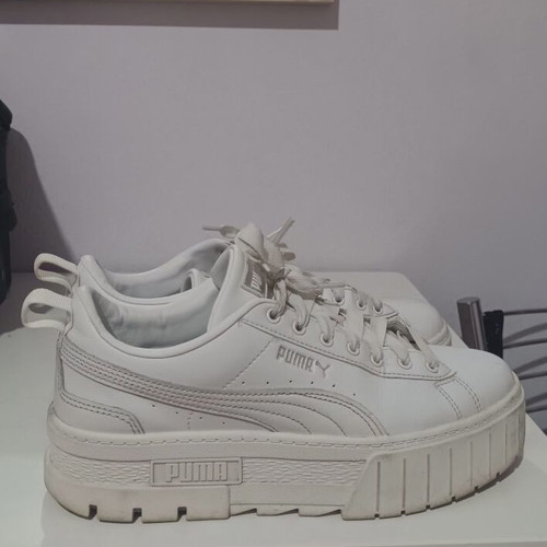 Puma athletic shoes like new, white, size 39