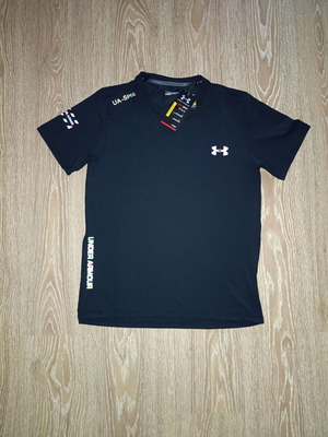 Under Armour reflective t-shirt, black, size L