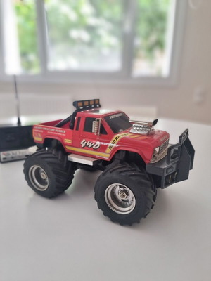 Vintage Ford Ranger 4x4 remote control car used, functional