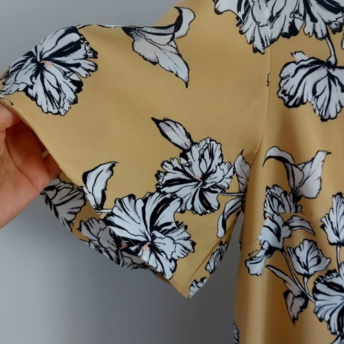H&M dress size 38 with floral pattern, like new