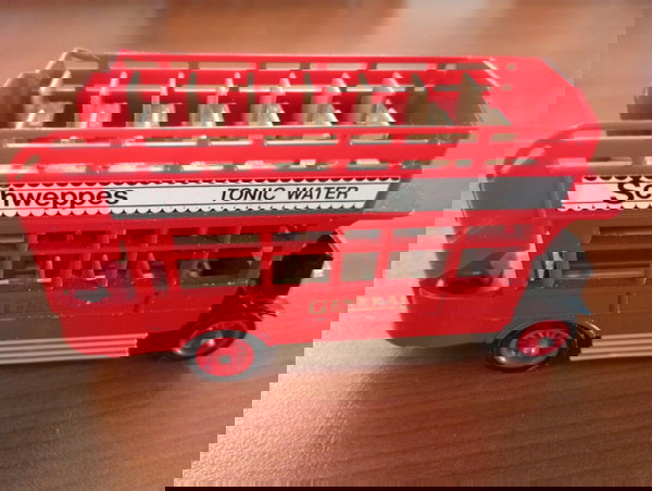 MATCHBOX YESTERYEAR A.E.C 1922 BUS