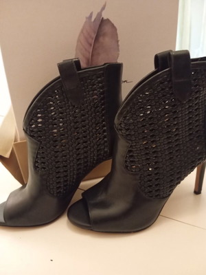 Jessica Simpson Μποτάκια Αφόρετα Δερμάτινα Ανοιχτά νούμερο 39 Μαύρα