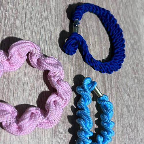 Multicolor hair ties like new, set of 3 different pieces