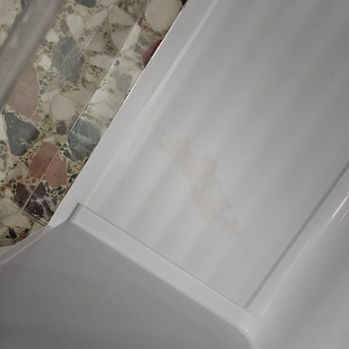 United two-door refrigerator 212lt used, white