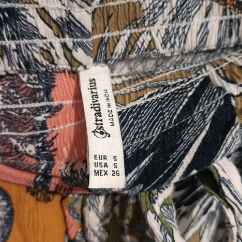 Stradivarius shorts like new, multicolor, size S