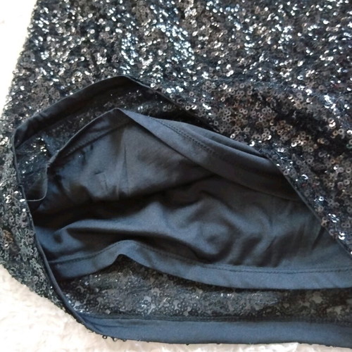 H&M black sequin skirt S like new
