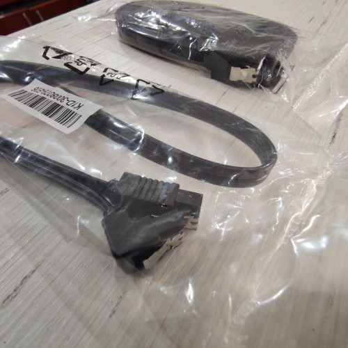 Sata 3 cables new, pack of 5 for hard drives