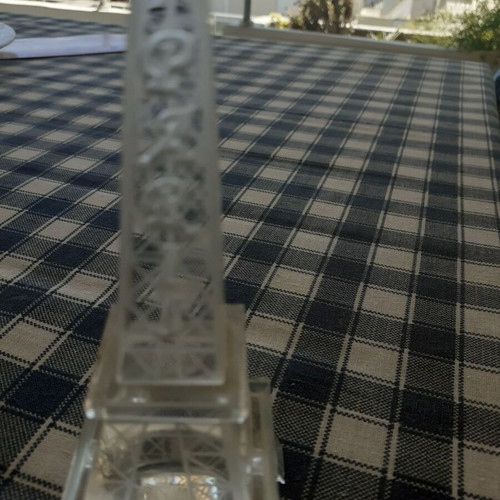 Eiffel Tower decorative like new