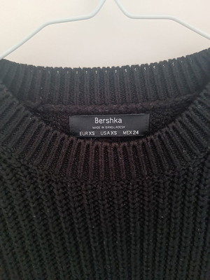 Bershka μαύρο πλεκτό cropped πουλόβερ XS σαν καινούργιο