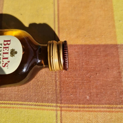 Bell's Finest collectible miniature 5cl like new