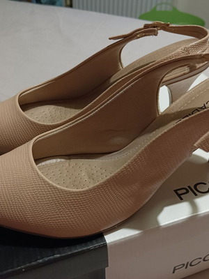 Piccadilly beige shoes size 36 slightly used