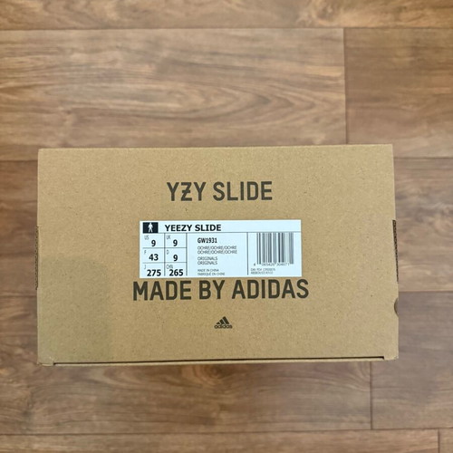 Yeezy Slide Clay Taupe new Adidas slippers size 43 beige