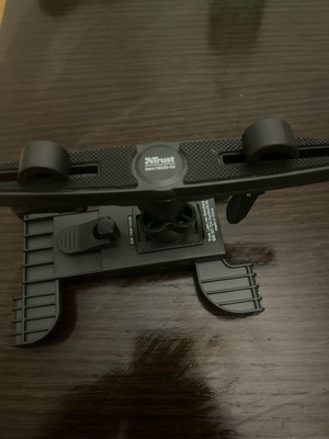 Trust Car Tablet Mount for Headrest like new