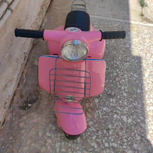 Electric Kids Vespa Scooter used, pink color