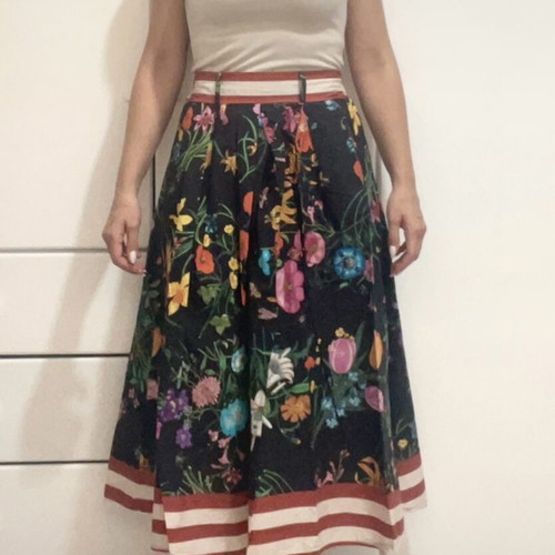 Midi skirt with colorful floral print, like new, size M