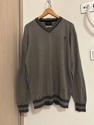 Thin pullover with V-neck gray, like new, XXL