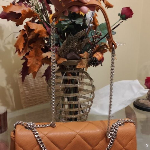 Kem shoulder bag camel color new, medium size