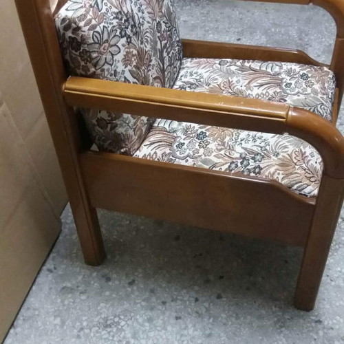 Πολυθρόνα μεταχειρισμένη 85×62 εκ.