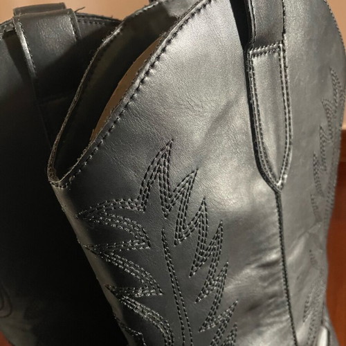 Pull & Bear black western boots like new, size 40