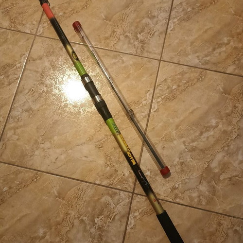 Linea Effe Beach Carbon Fishing Rod 3.60m like new with 2 extra tips