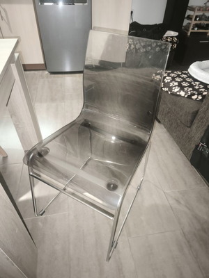 Neoset transparent chair like new, silver metal base