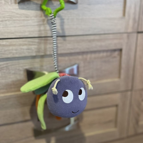 Hanging Bee Toy like new, velvet with colors and textures