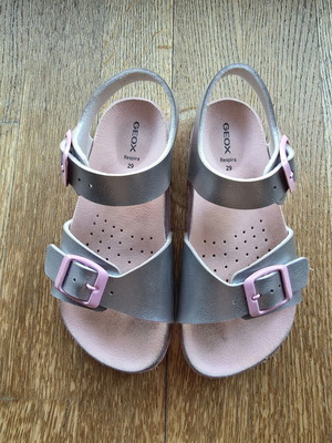 Geox sandals for girls size 29 like new, gray and silver