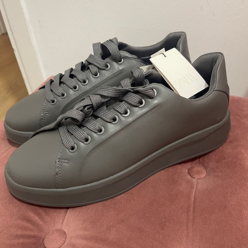 Zara men’s grey sneakers new, size 42