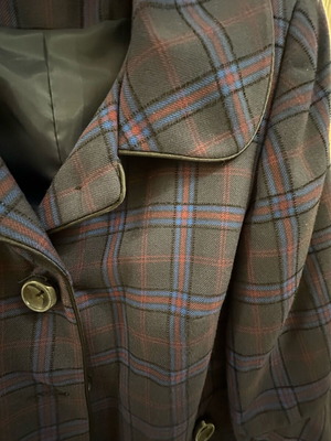 Checked crop jacket like new, size small