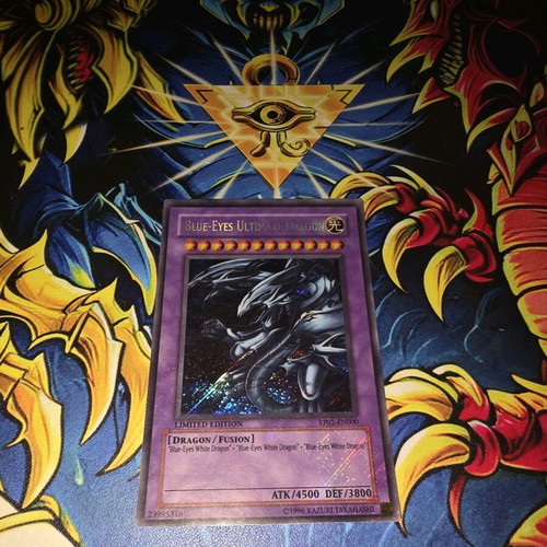 Blue Eyes Ultimate Dragon Limited Edition card like new