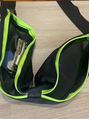 Mobile and key pouch used, ideal for sports