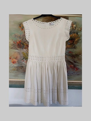 Red Valentino dress white like new, size 42 Italian