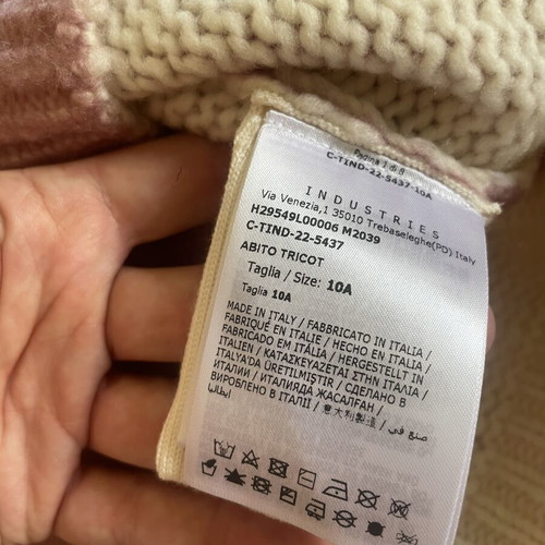 Moncler pink wool sweater with llama design, size 10 years