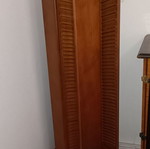 Cd stand like new, walnut rotating storage