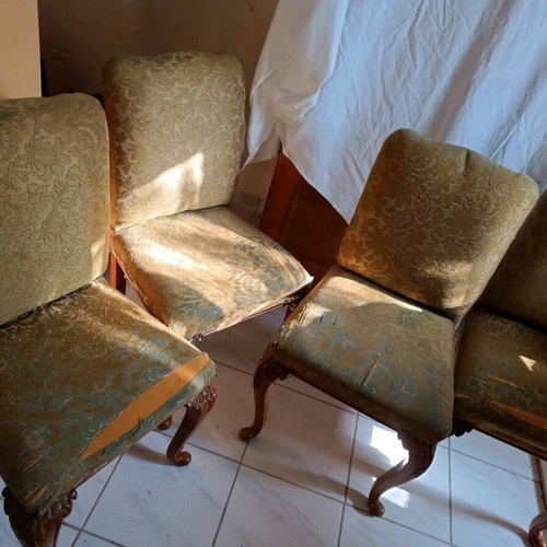 Antique armchairs used with carved details, set of 4